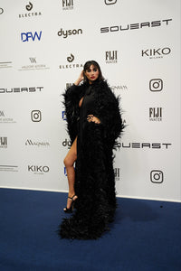 Feather Drama & Elegance