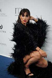 Feather Drama & Elegance